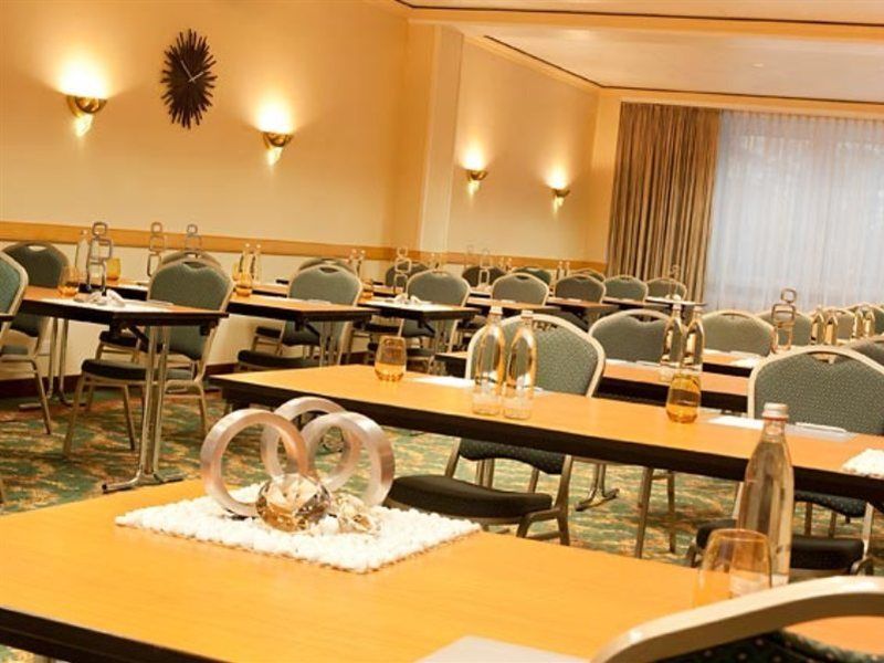 Renaissance Duesseldorf Hotel Ngoại thất bức ảnh