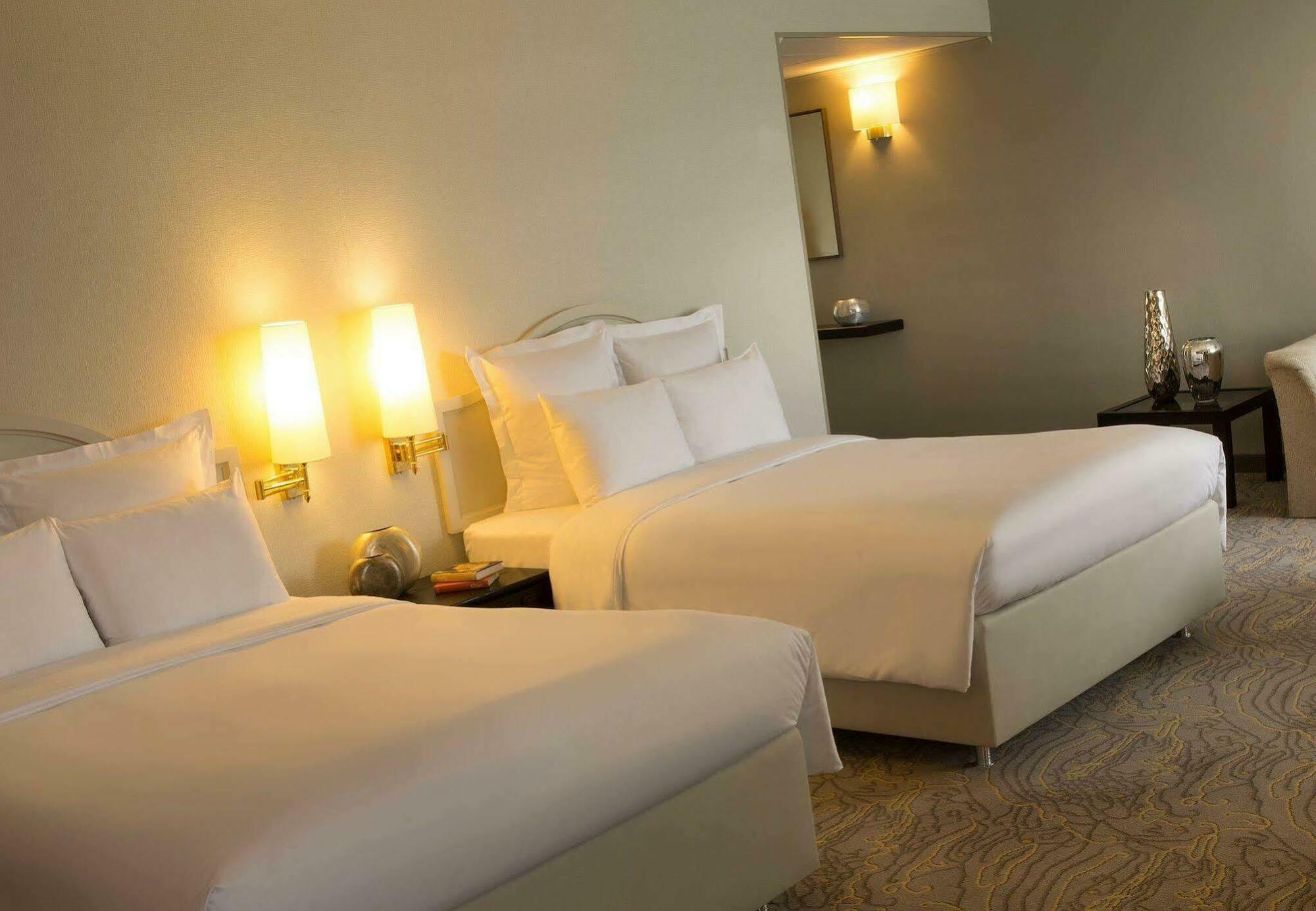 Renaissance Duesseldorf Hotel Ngoại thất bức ảnh