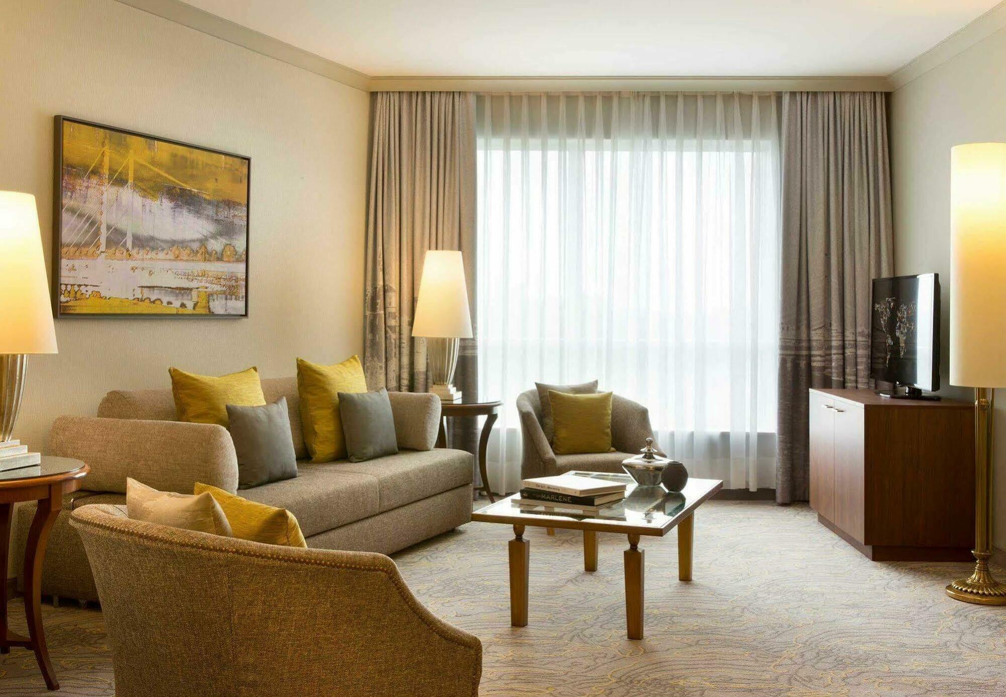 Renaissance Duesseldorf Hotel Ngoại thất bức ảnh