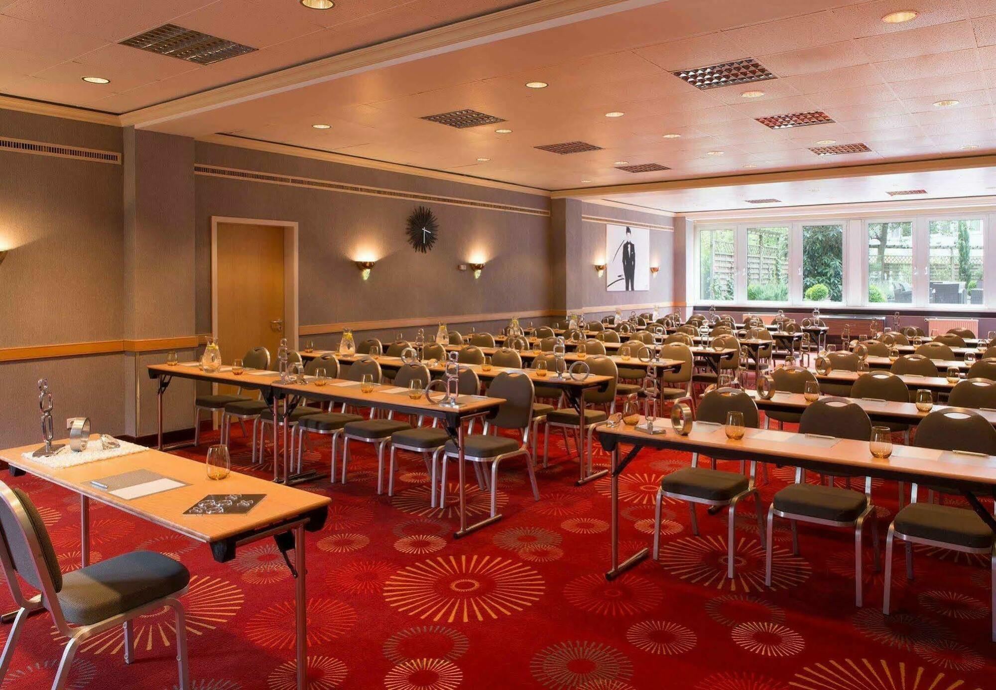 Renaissance Duesseldorf Hotel Ngoại thất bức ảnh